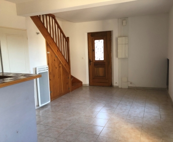 Location Maison de village 3 pièces Estézargues (30390)