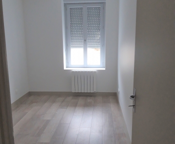 Location Appartement 3 pièces Cérans-Foulletourte (72330)